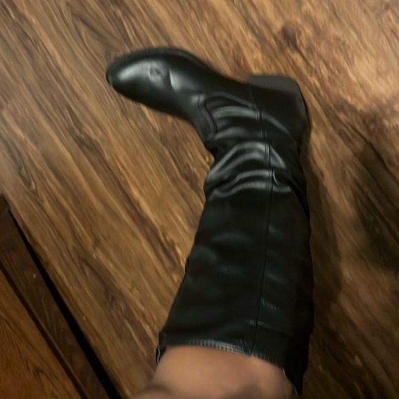 Women boots - Picture 2 of 7